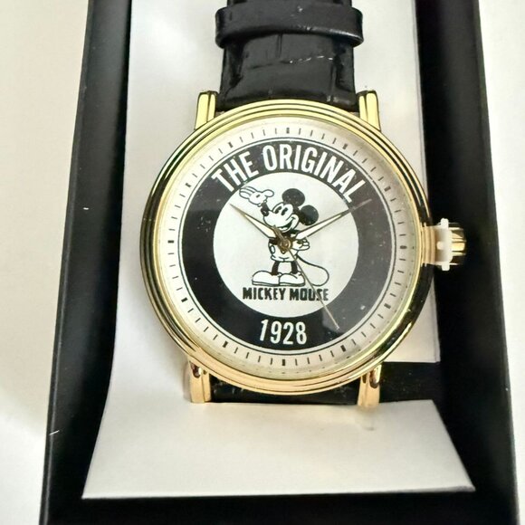 NWT - Disney Mickey Mouse Adult Vintage Analog Quartz Watch - Picture 3 of 16